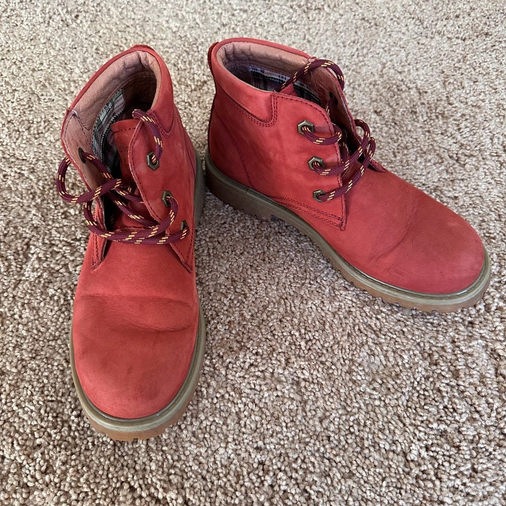 Advanturer Lace-Up Boots Dark Red